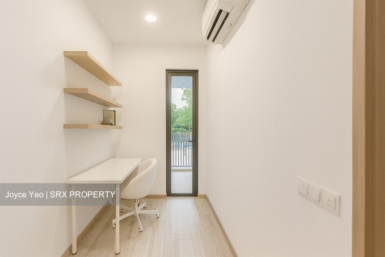 J Gateway (D22), Condominium #551318241